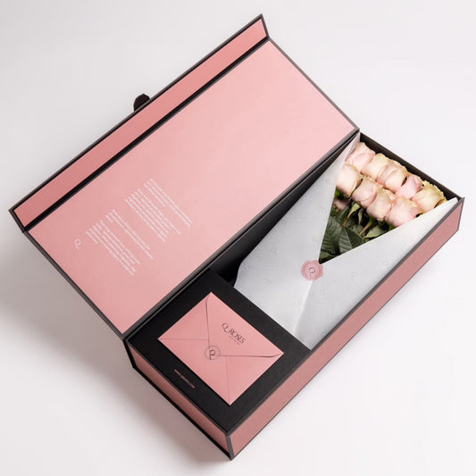 Buquê de rosas cor-de-rosa premium em caixa de luxo